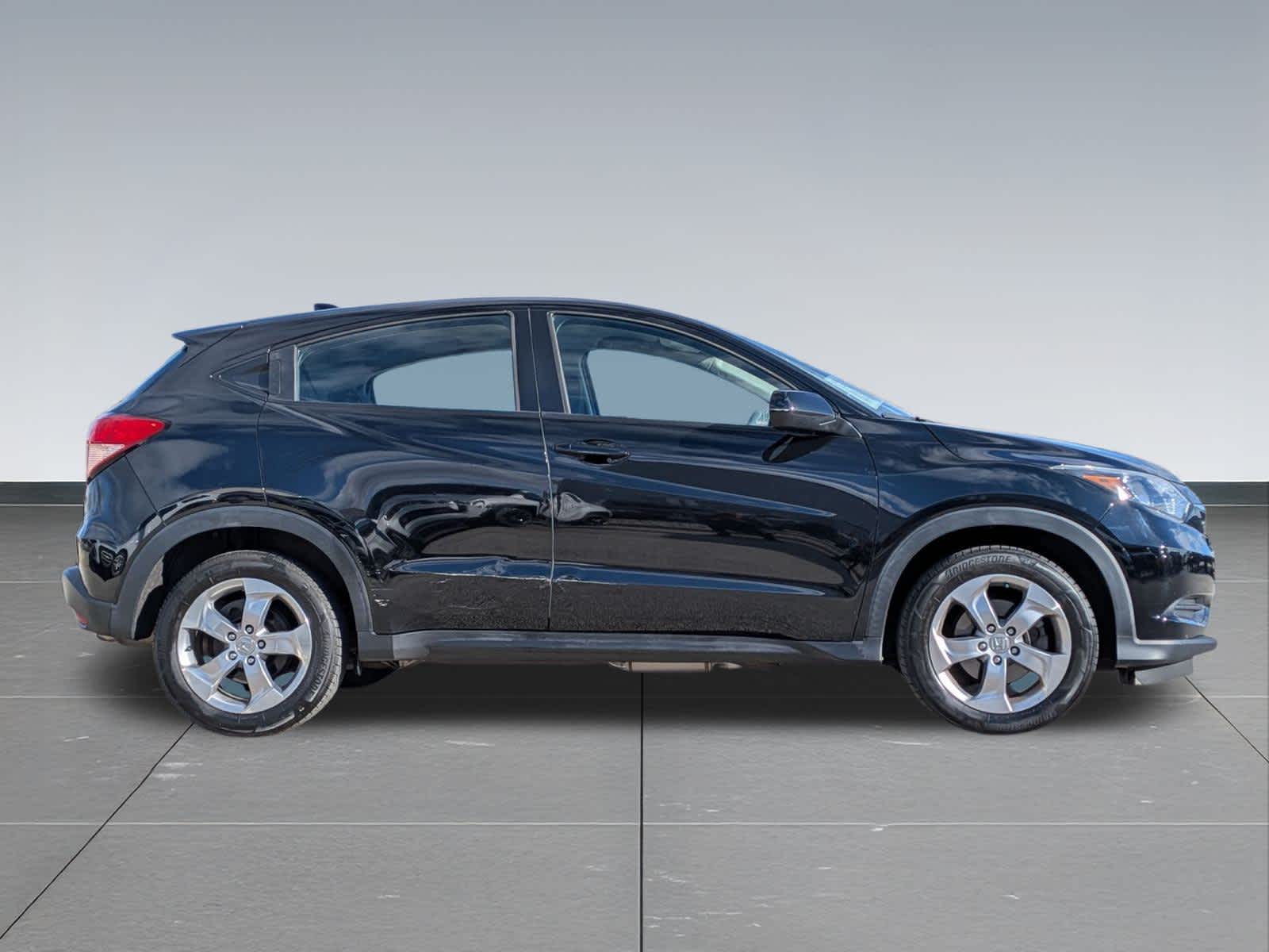 Thumbnail: 2017 Honda HR-V - 7