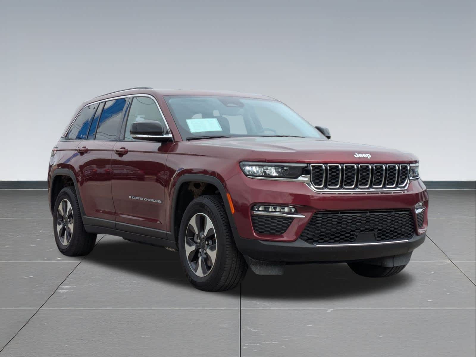 Thumbnail: 2024 Jeep Grand Cherokee - 8