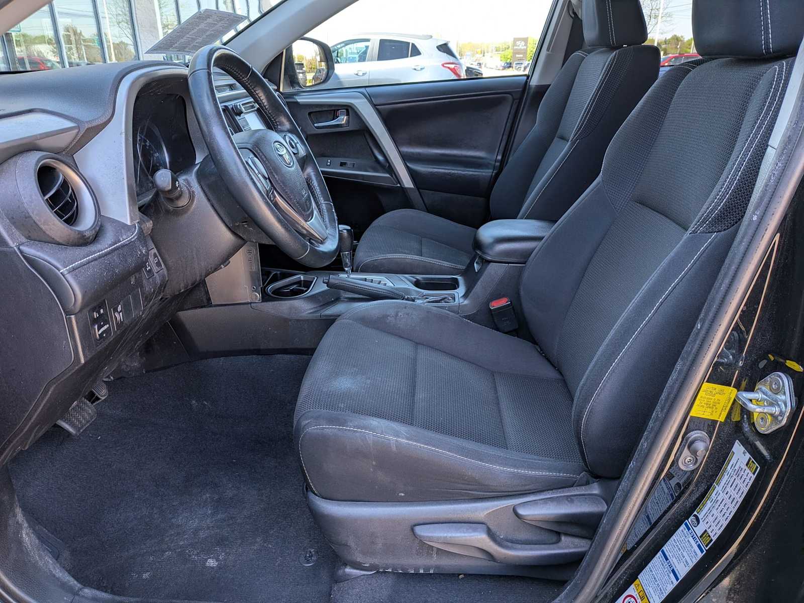 Thumbnail: 2016 Toyota RAV4 - 13