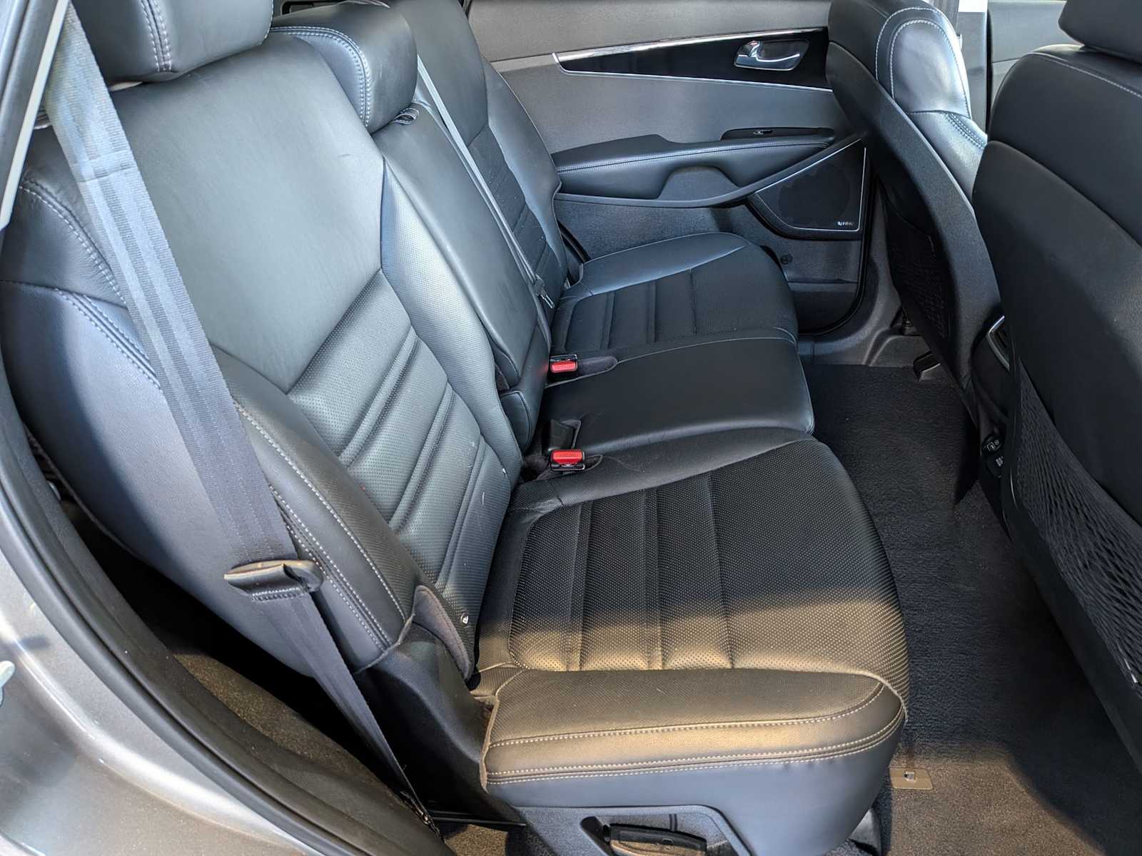 Thumbnail: 2018 Kia Sorento - 19