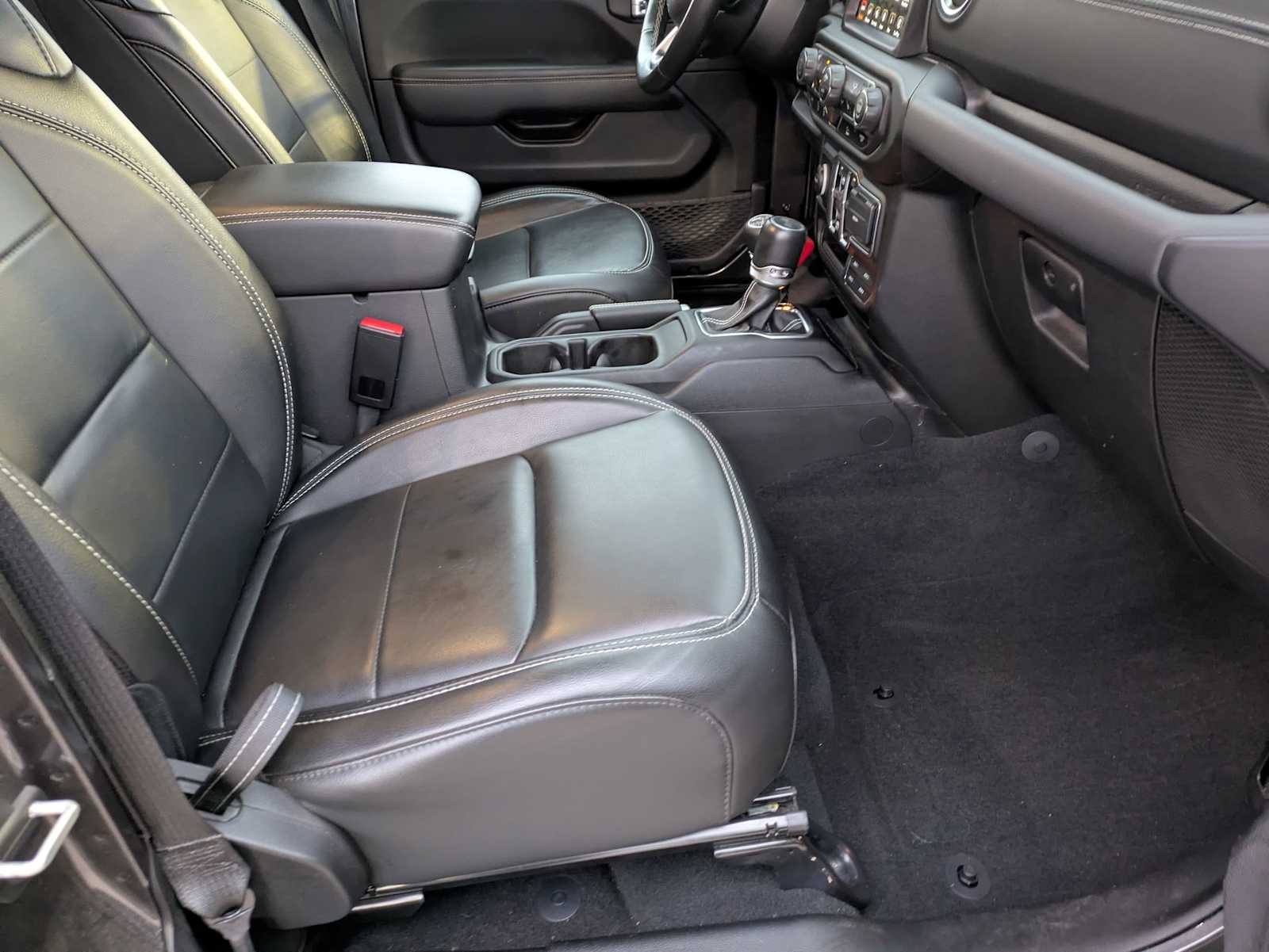 Thumbnail: 2023 Jeep Wrangler - 18