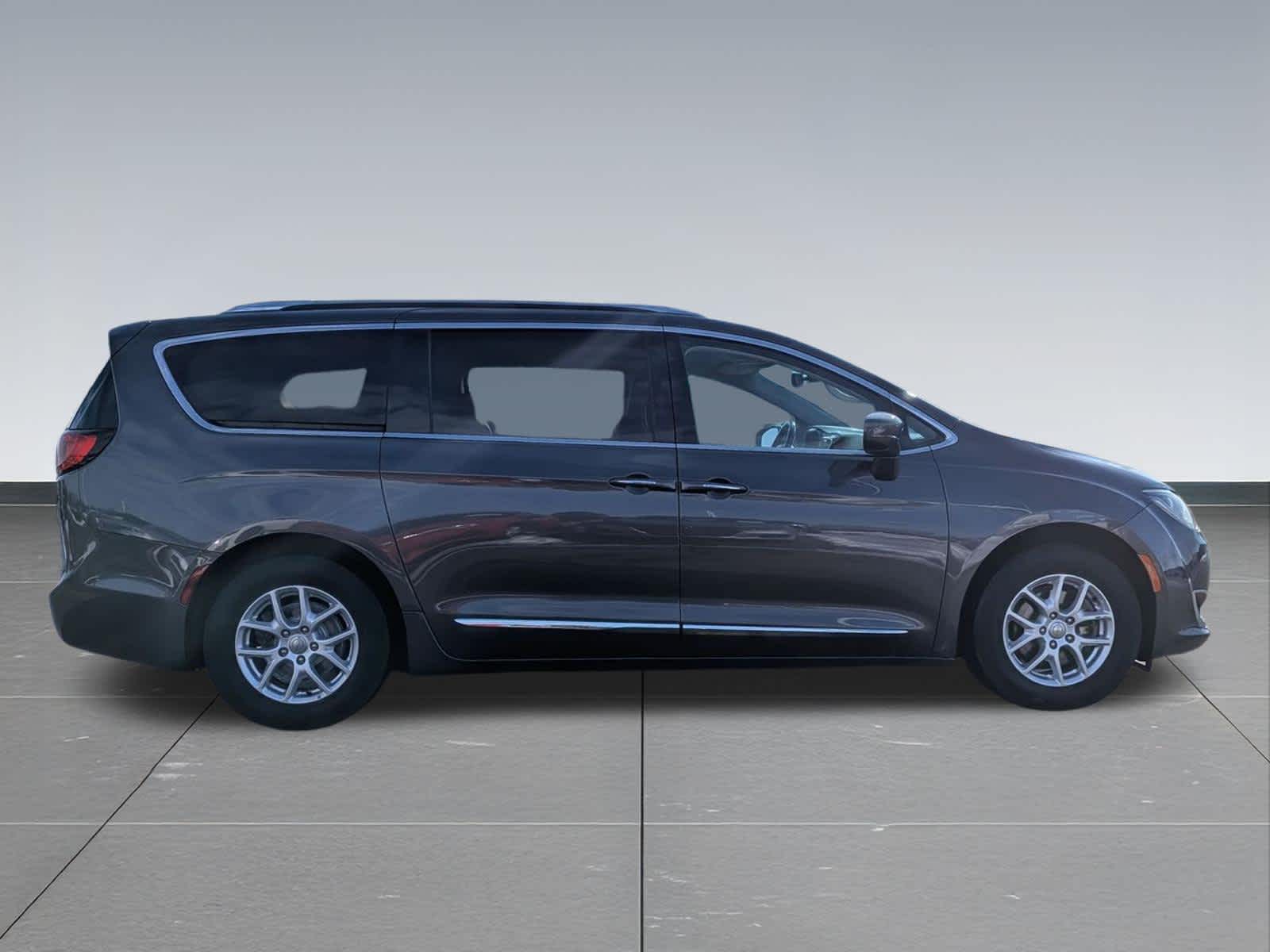 Thumbnail: 2020 Chrysler Pacifica - 6