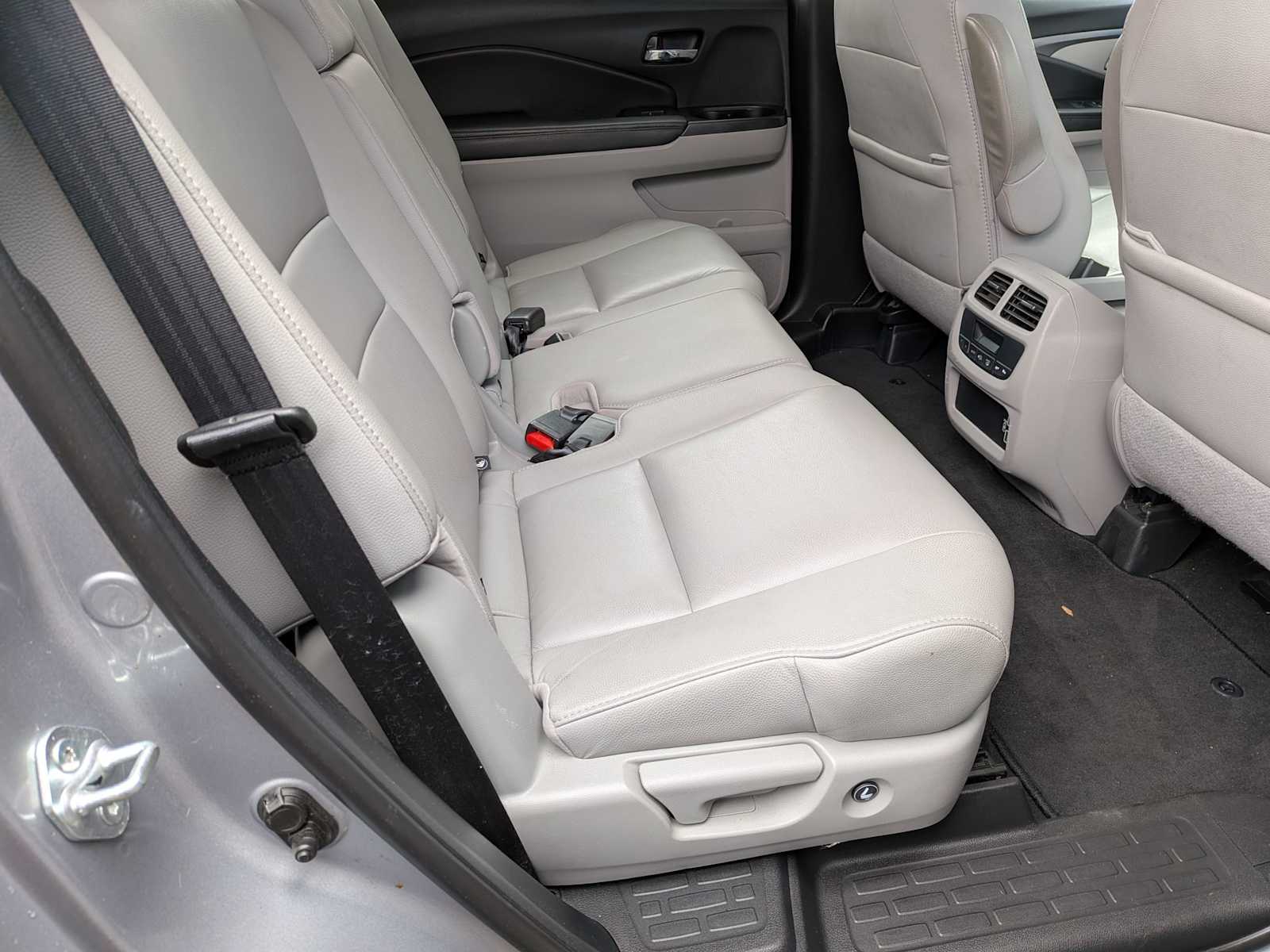 Thumbnail: 2022 Honda Pilot - 20