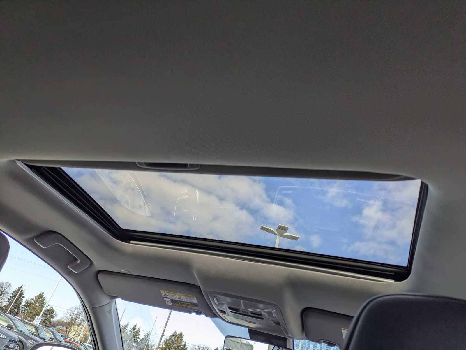 Thumbnail: 2019 Toyota Highlander - 20