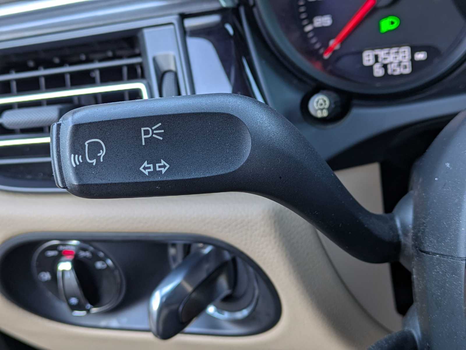 Thumbnail: 2019 Porsche Macan - 27