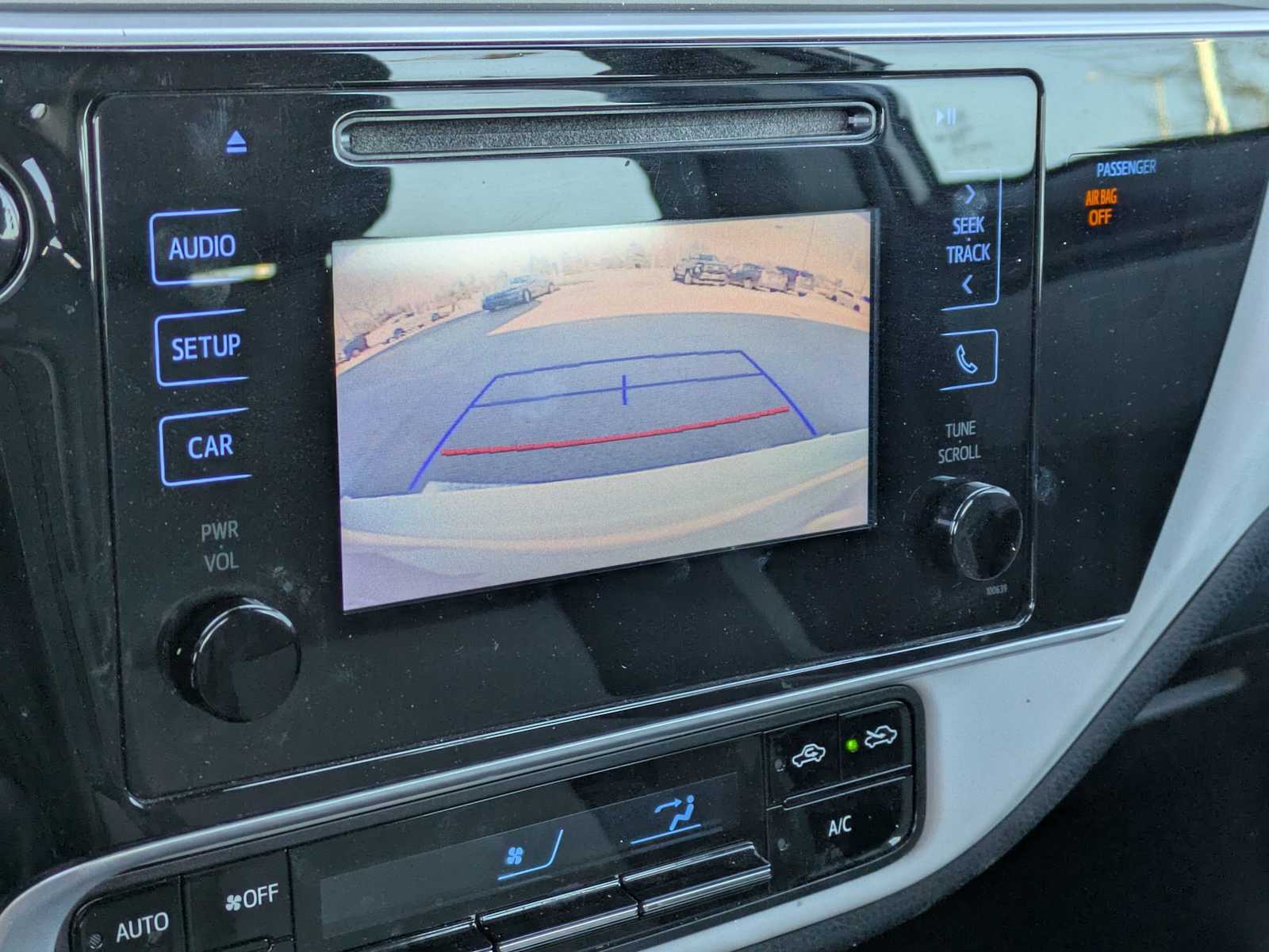 Thumbnail: 2018 Toyota Corolla - 26