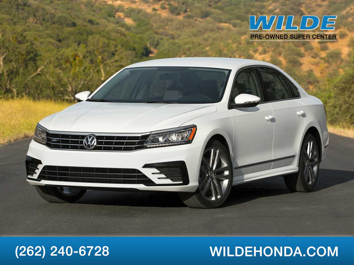 2017 Volkswagen Passat R-Line