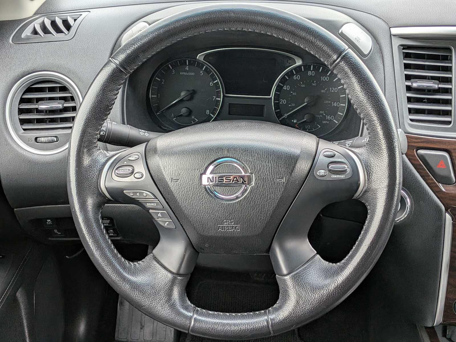 Thumbnail: 2015 Nissan Pathfinder - 21