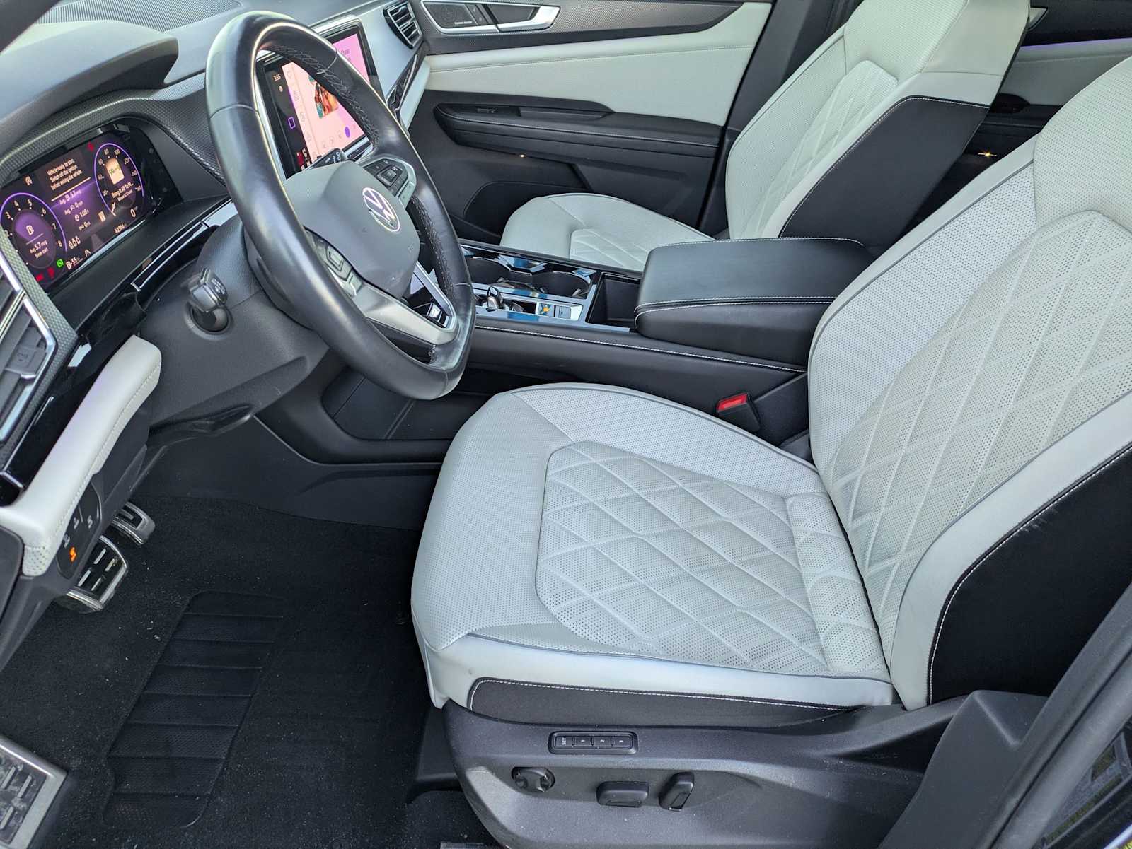 Thumbnail: 2024 Volkswagen Atlas - 15