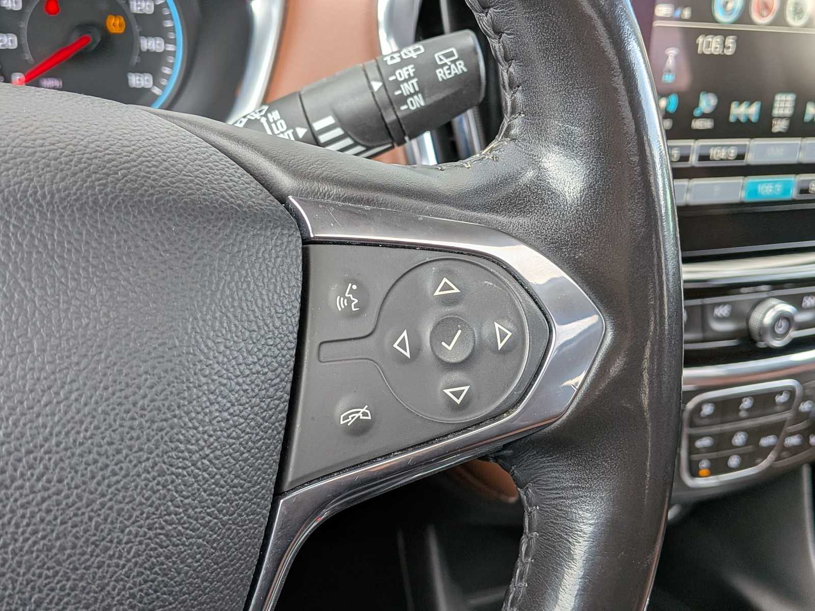 Thumbnail: 2019 Chevrolet Traverse - 25