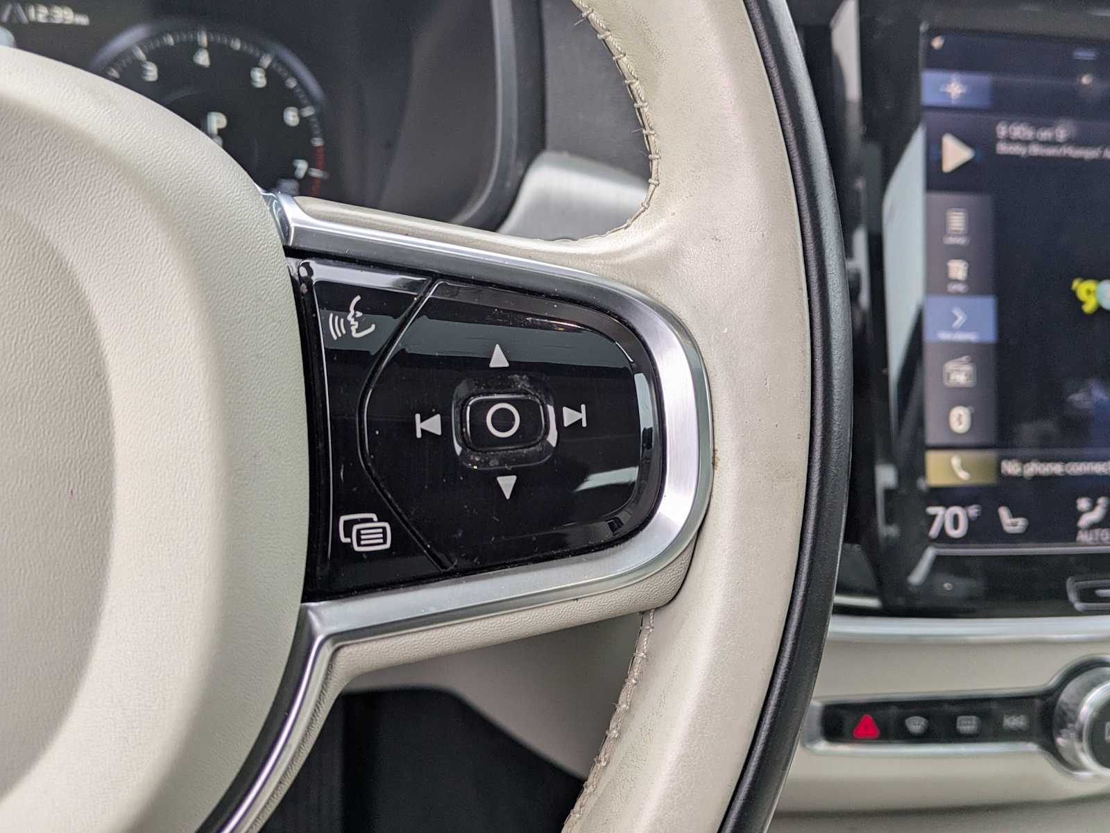 Thumbnail: 2017 Volvo S90 - 25