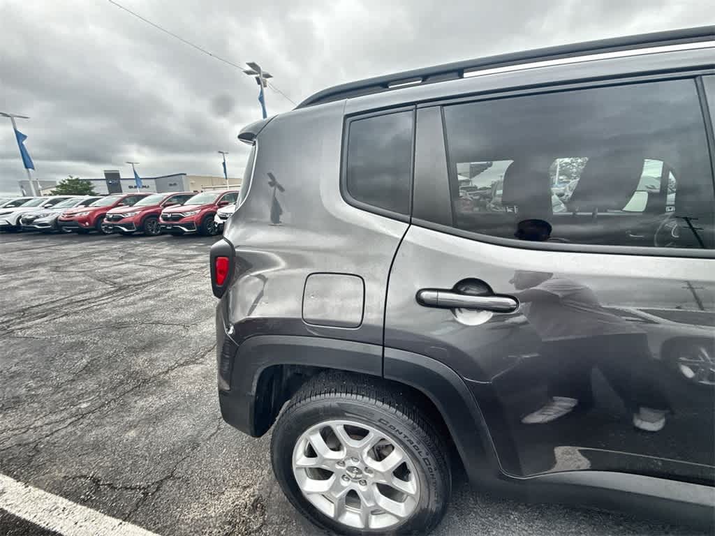 Thumbnail: 2017 Jeep Renegade - 6