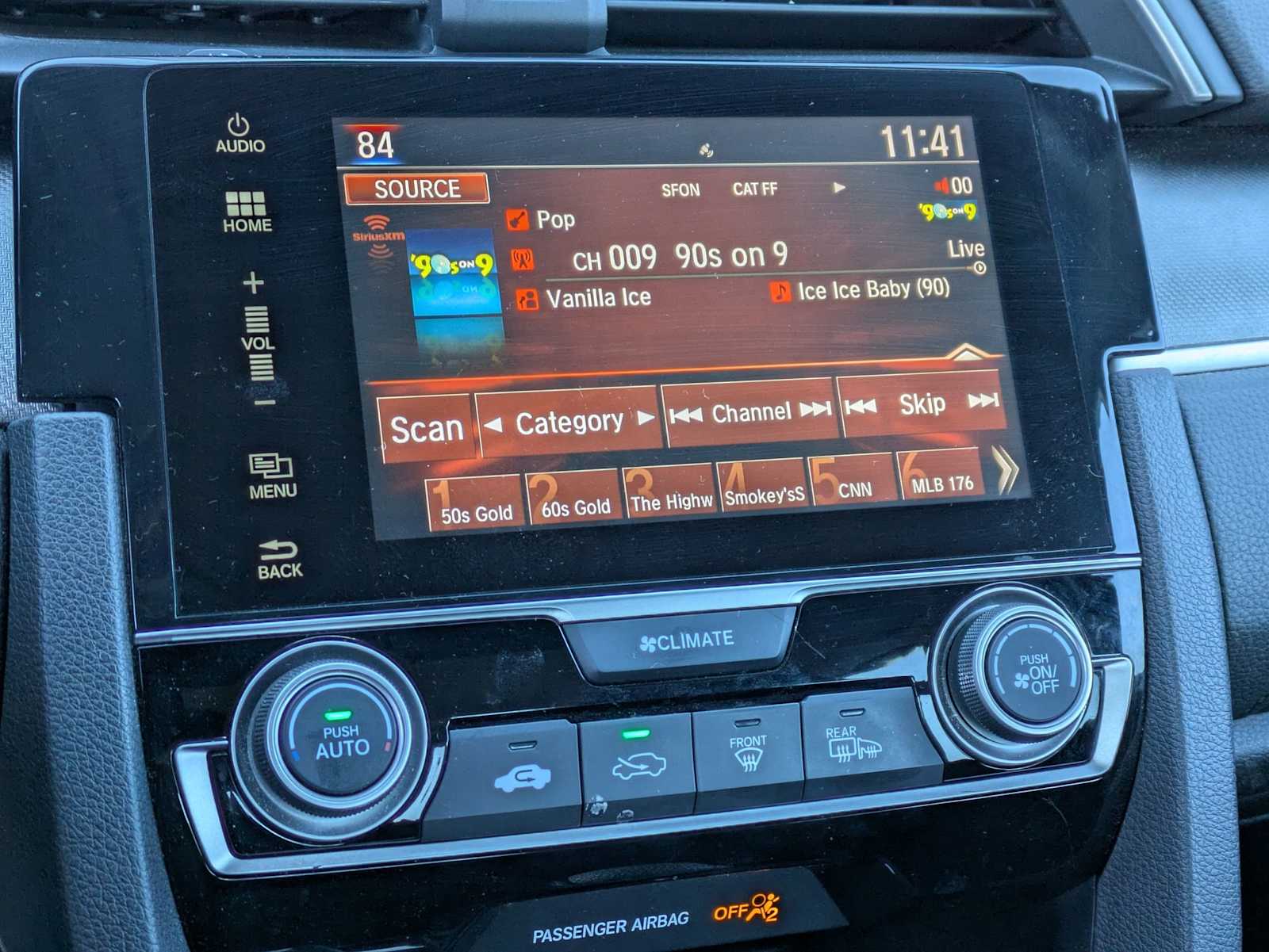 Thumbnail: 2017 Honda Civic - 26