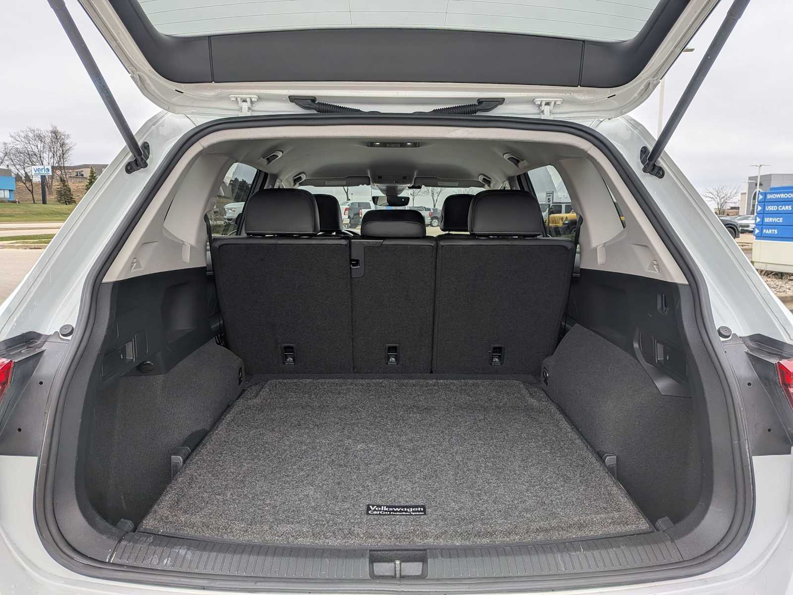 Thumbnail: 2022 Volkswagen Tiguan - 31