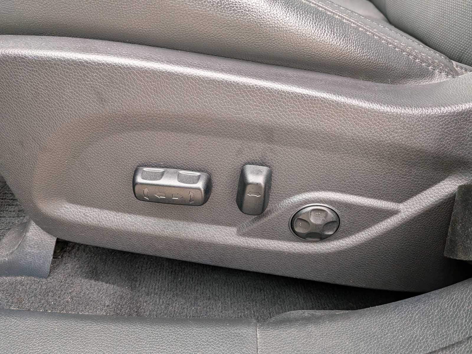 Thumbnail: 2017 Hyundai Santa Fe - 16