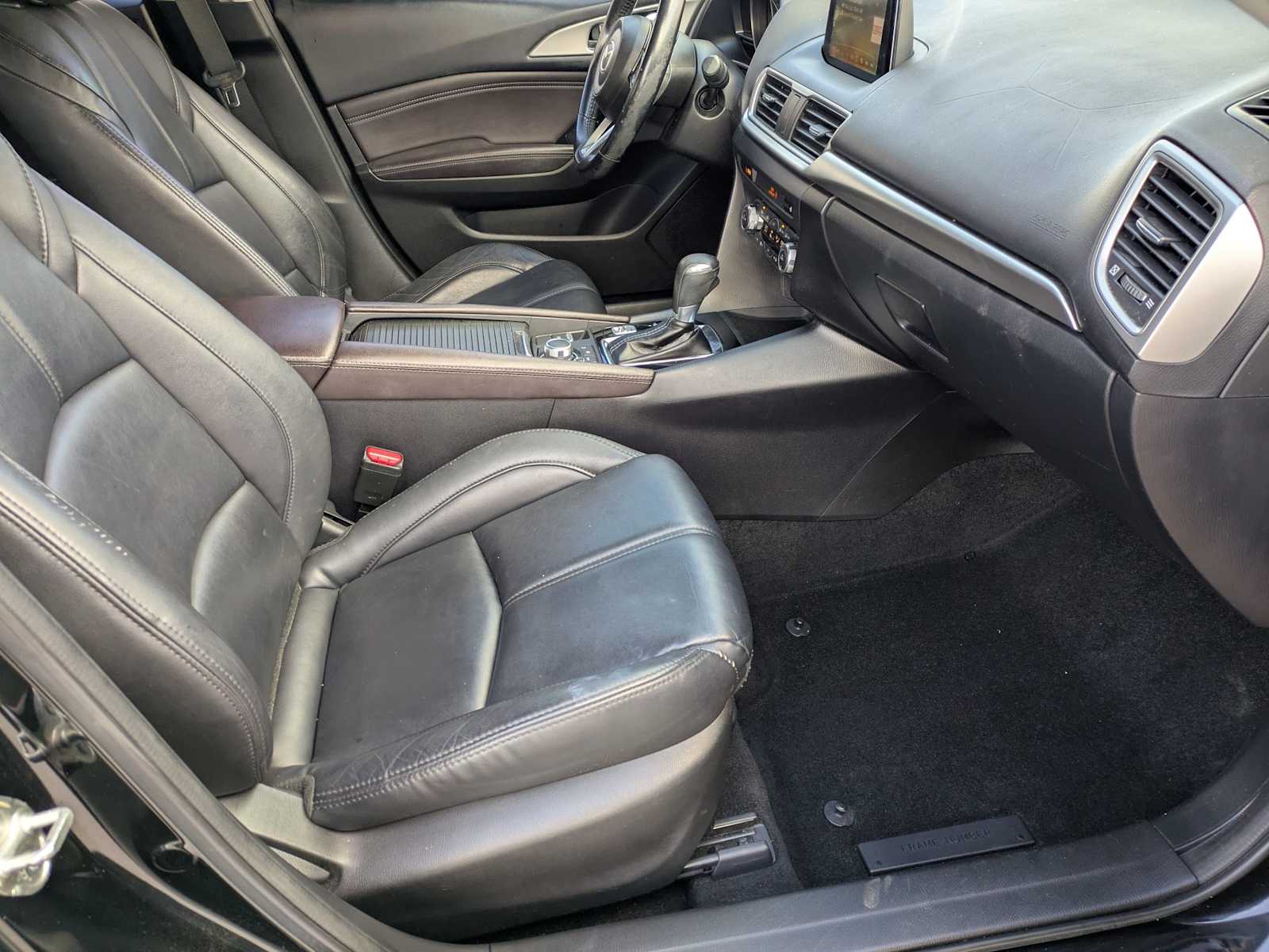 Thumbnail: 2018 Mazda Mazda3 - 20