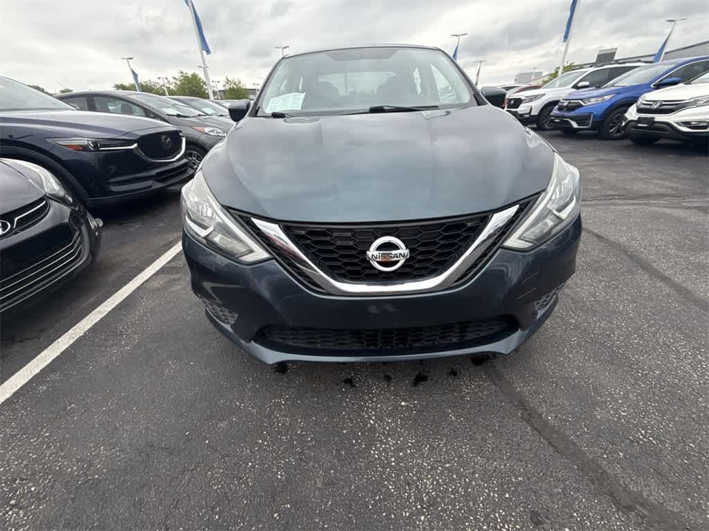 2016 Nissan Sentra SV 10