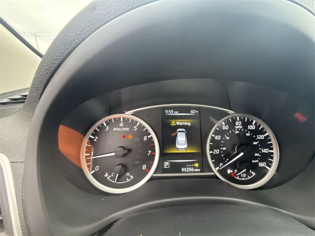 2016 Nissan Sentra SV 31