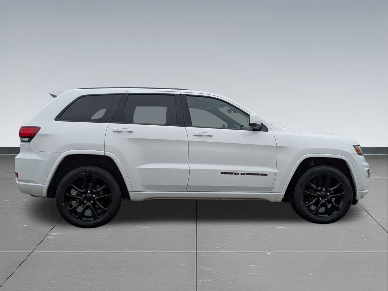 Thumbnail: 2020 Jeep Grand Cherokee - 7