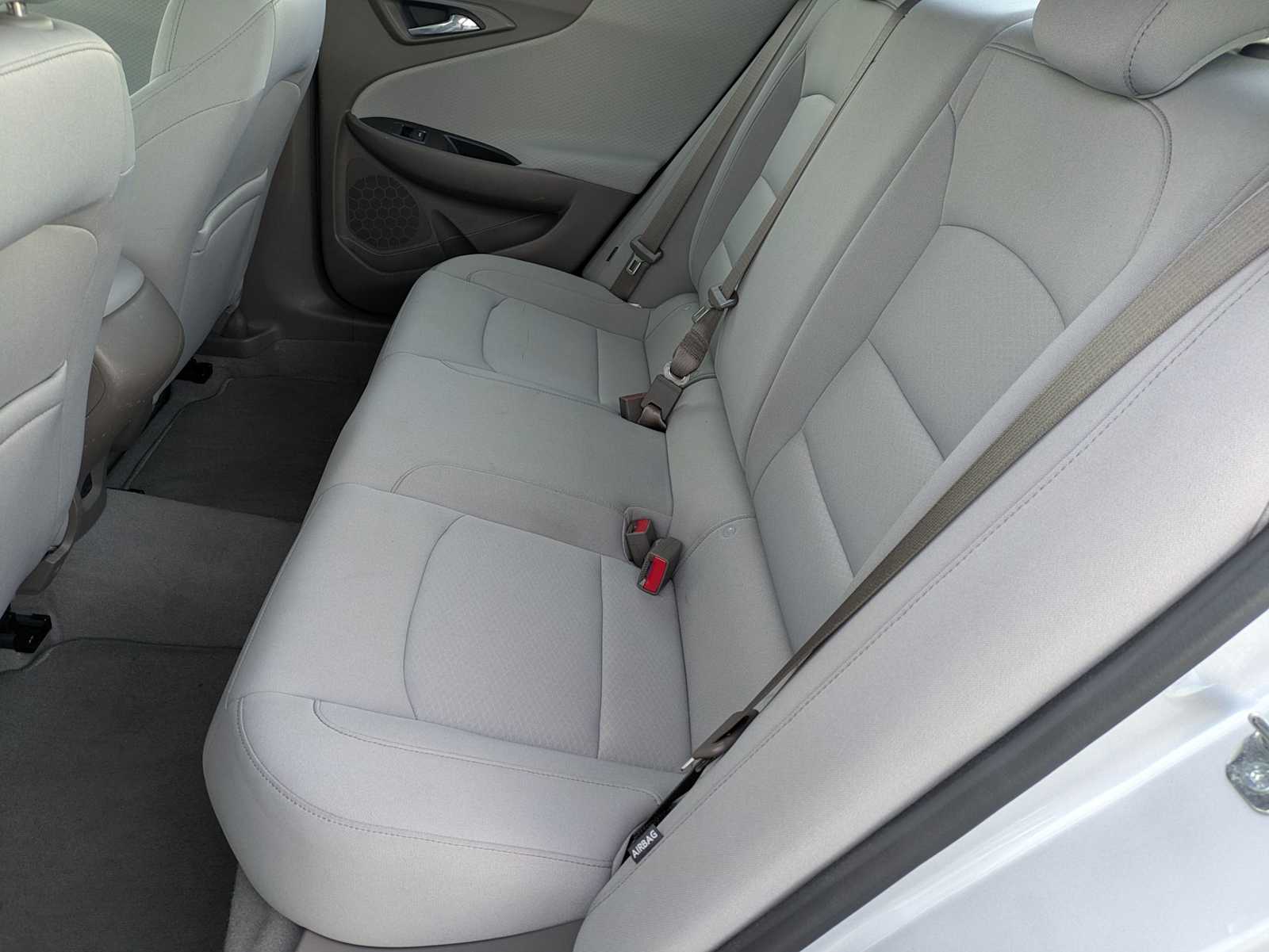 Thumbnail: 2020 Chevrolet Malibu - 17