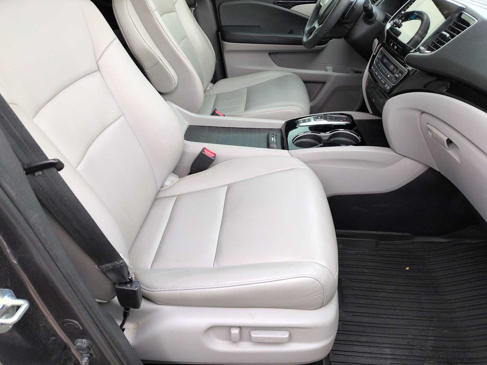 Thumbnail: 2021 Honda Pilot - 20