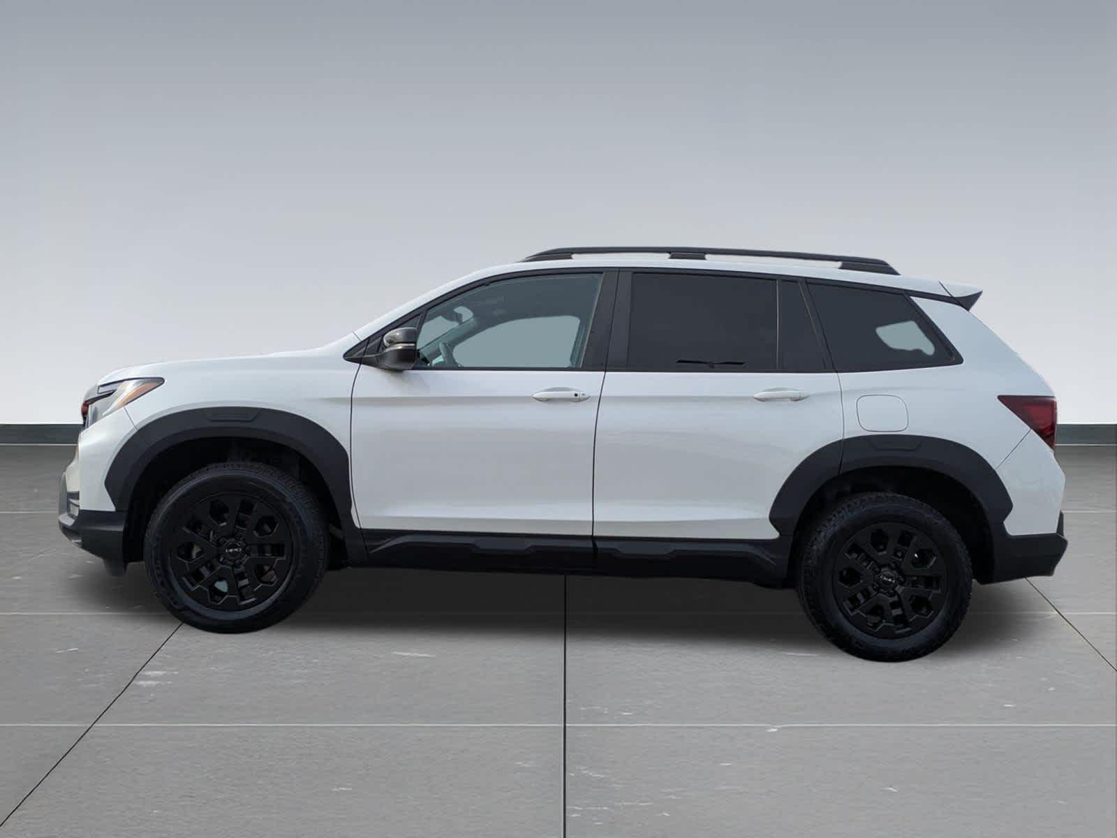 2022 Honda Passport TrailSport photo 2