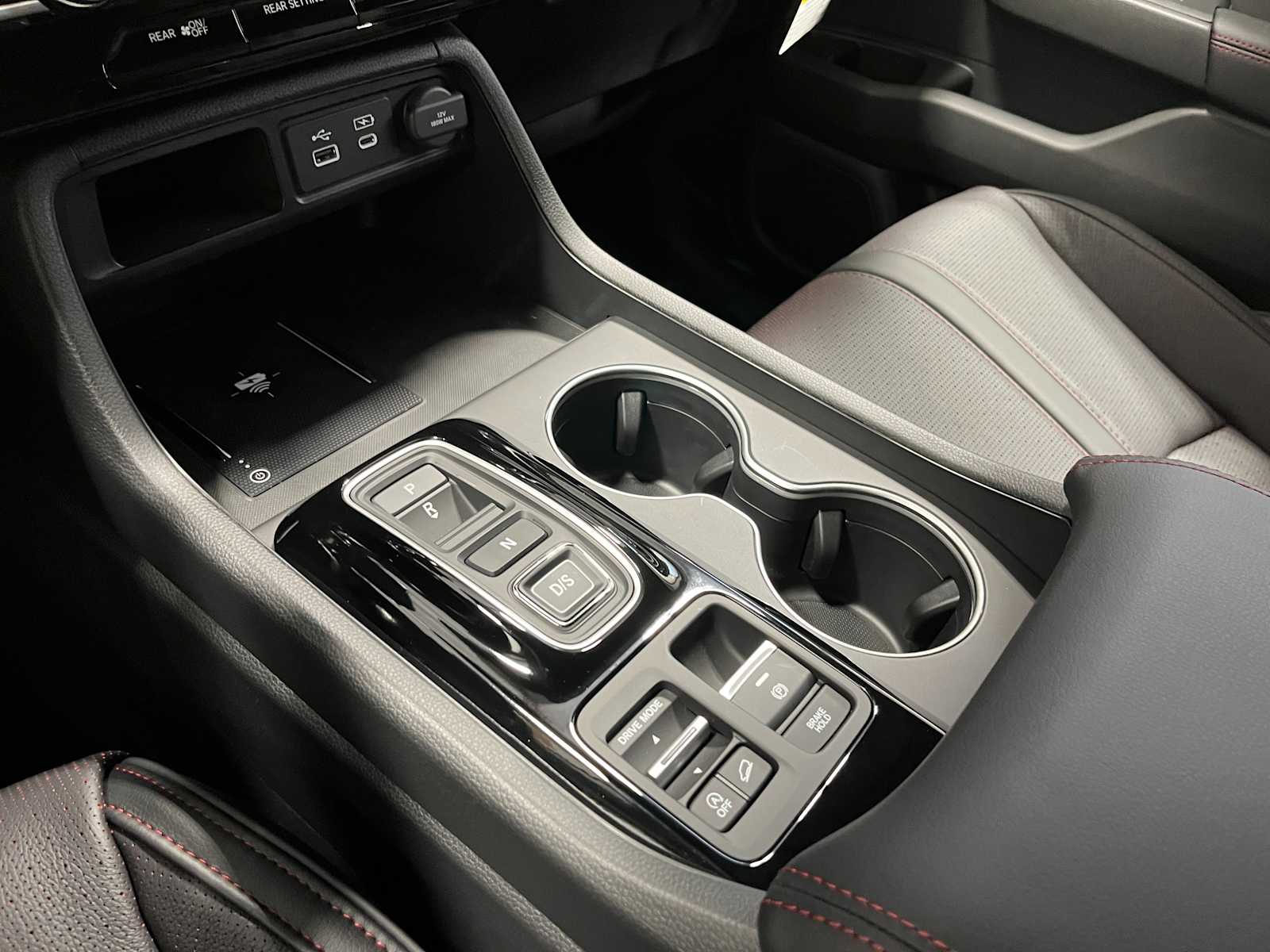 2025 Honda Pilot Black Edition 21