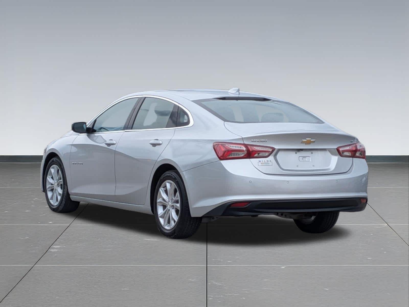 Thumbnail: 2020 Chevrolet Malibu - 3