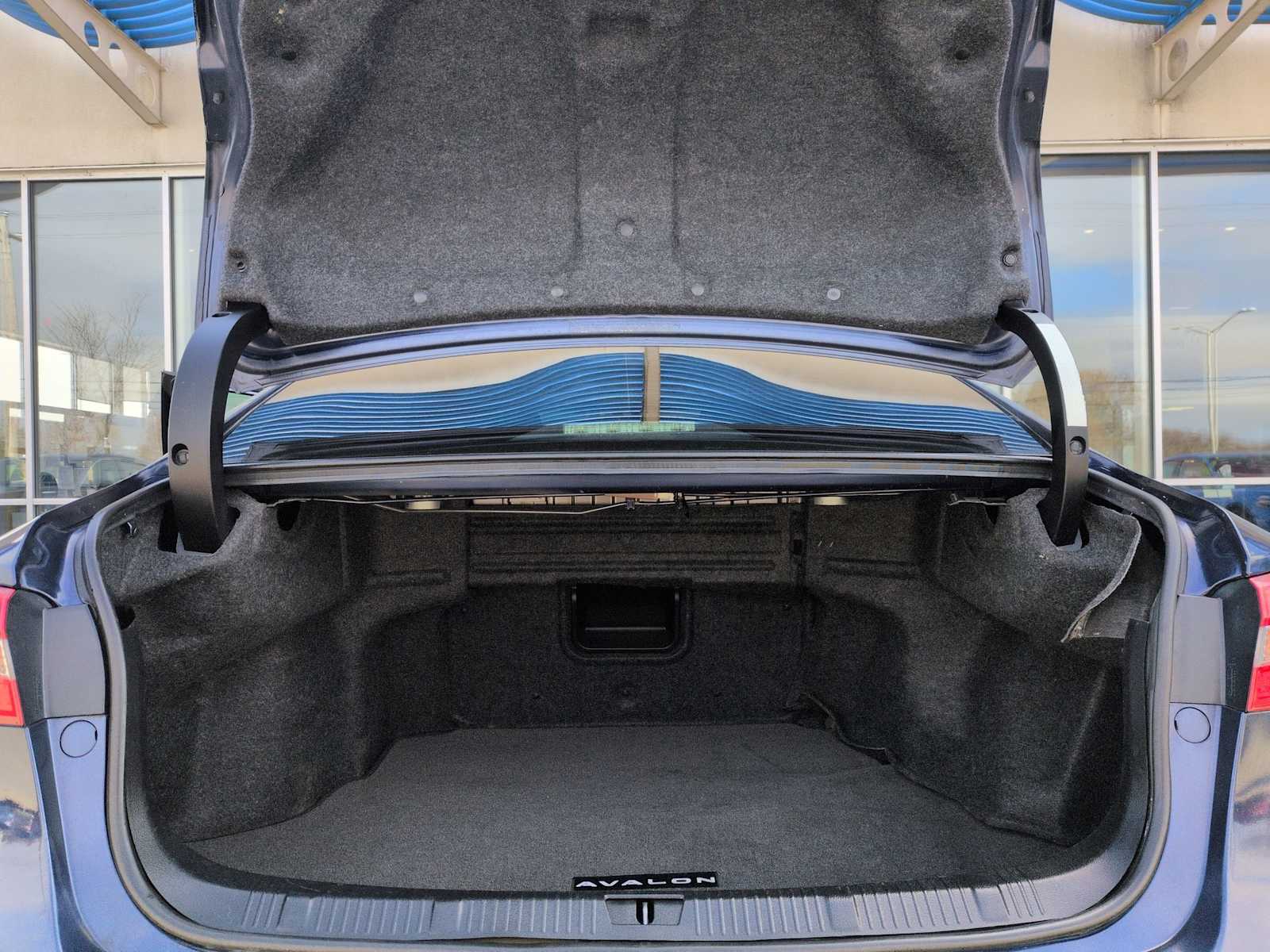 Thumbnail: 2014 Toyota Avalon - 33