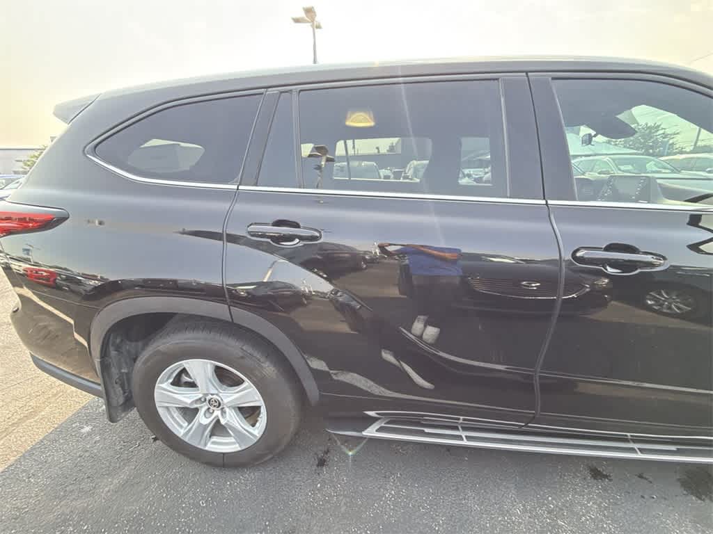 Thumbnail: 2021 Toyota Highlander - 6
