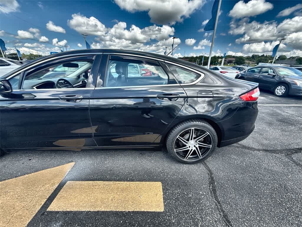 Thumbnail: 2015 Ford Fusion - 4