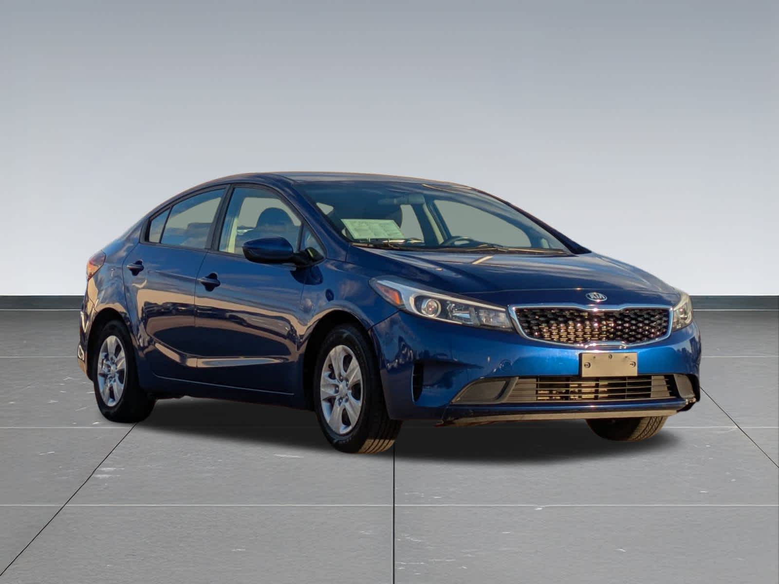 Thumbnail: 2018 Kia Forte - 8