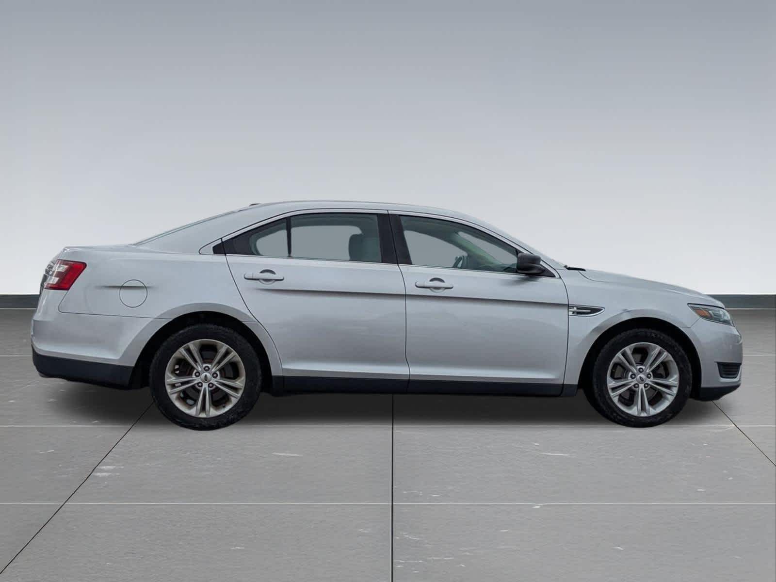 Thumbnail: 2017 Ford Taurus - 7