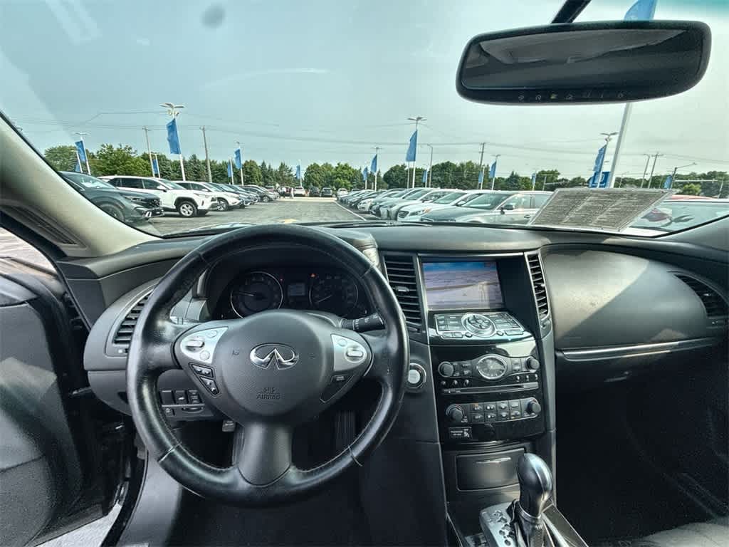 Thumbnail: 2014 INFINITI QX70 - 12
