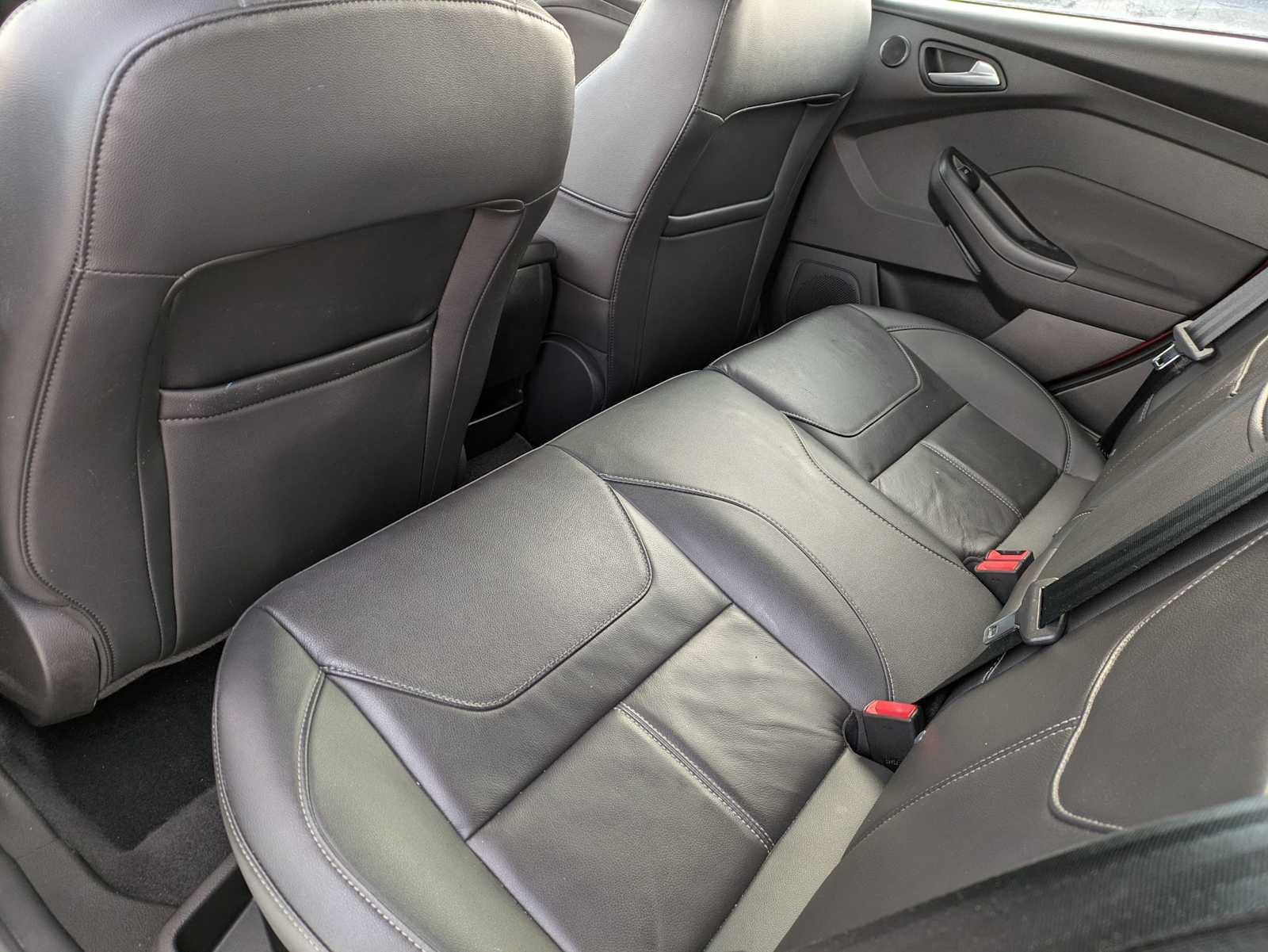 Thumbnail: 2016 Ford Focus - 15