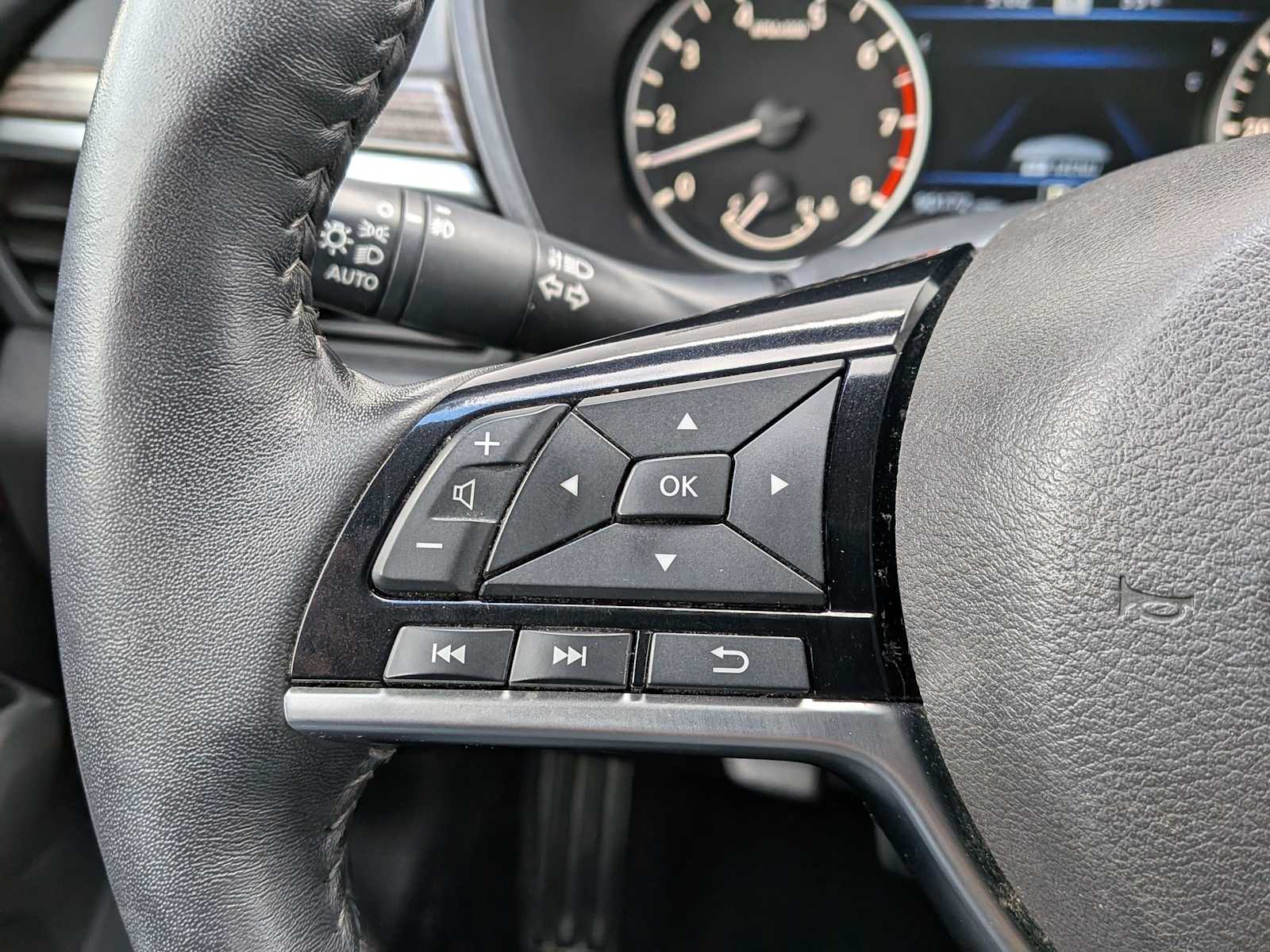 2020 Nissan Altima Platinum - Photo 24
