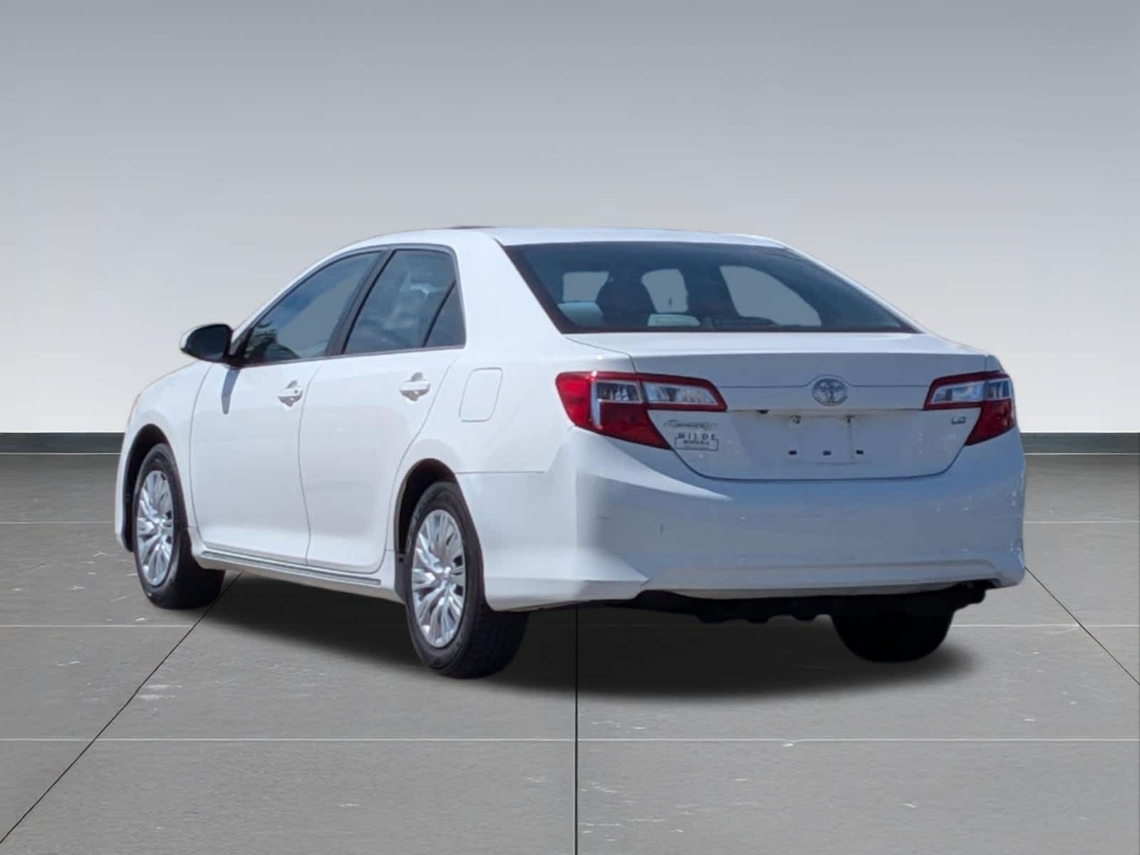 Thumbnail: 2014 Toyota Camry - 3