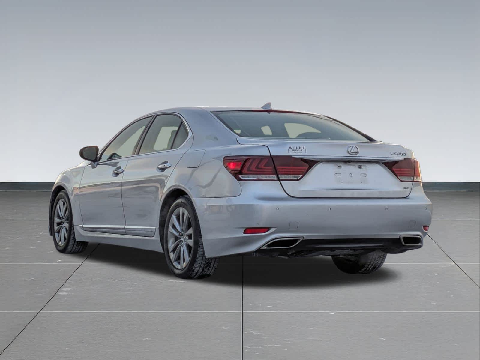 Thumbnail: 2015 Lexus LS - 4