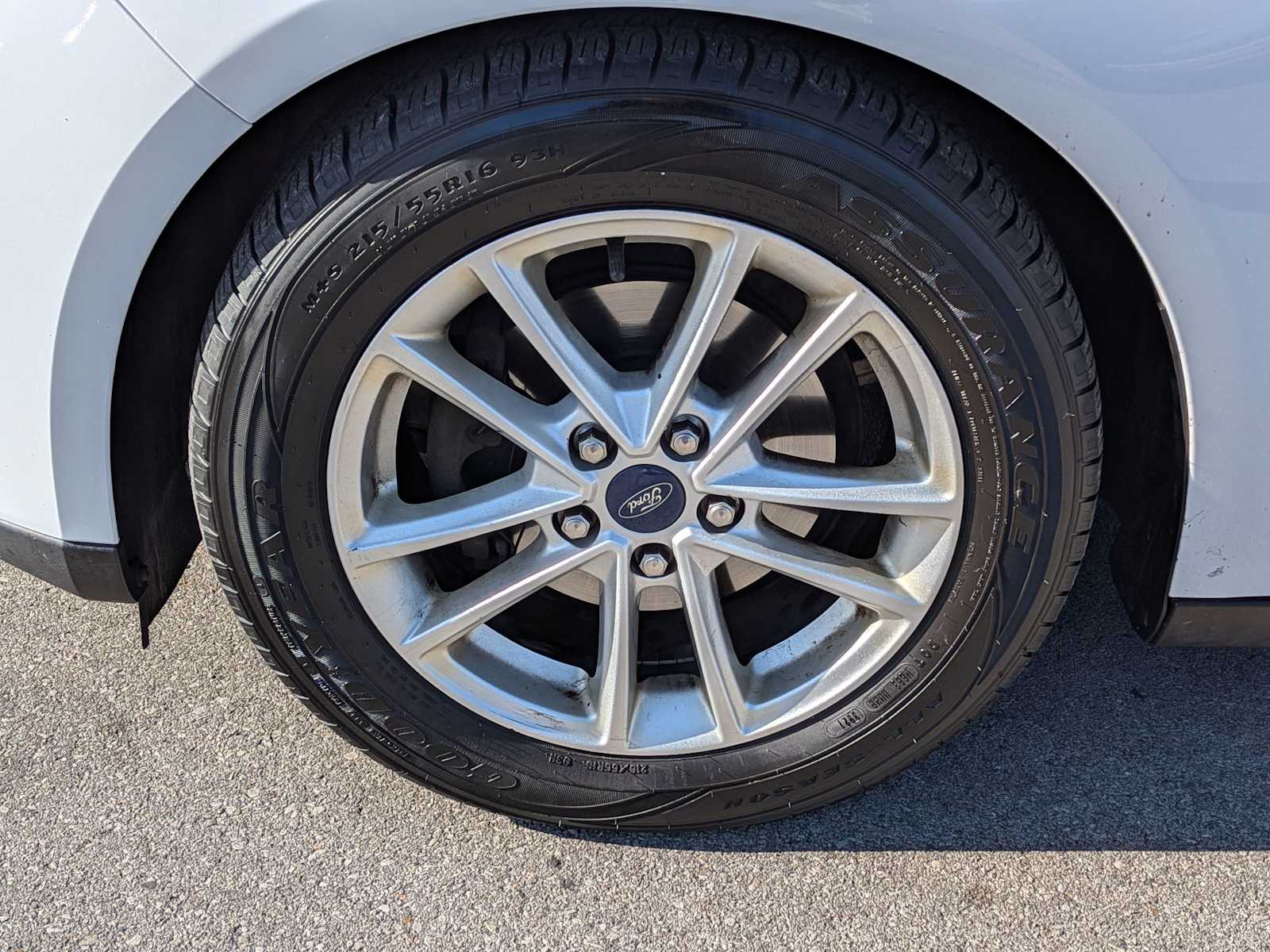 Thumbnail: 2016 Ford Focus - 13