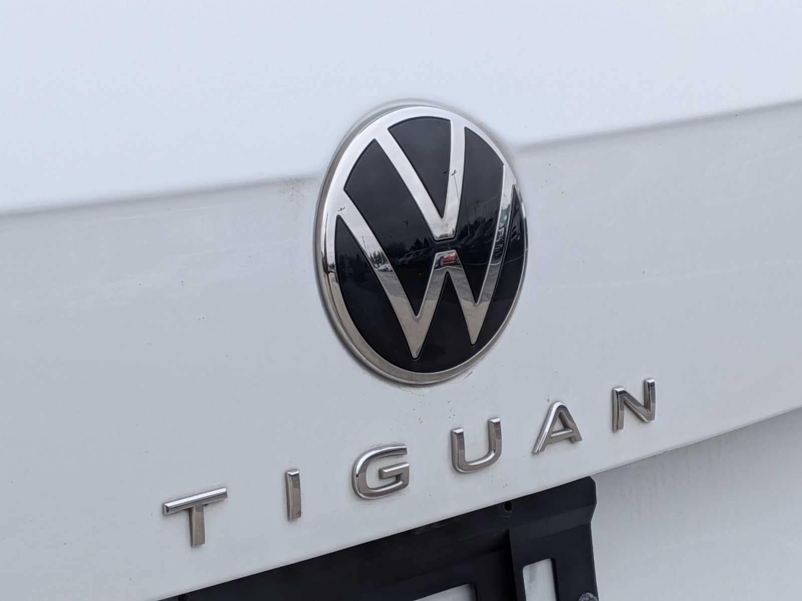 Thumbnail: 2022 Volkswagen Tiguan - 12