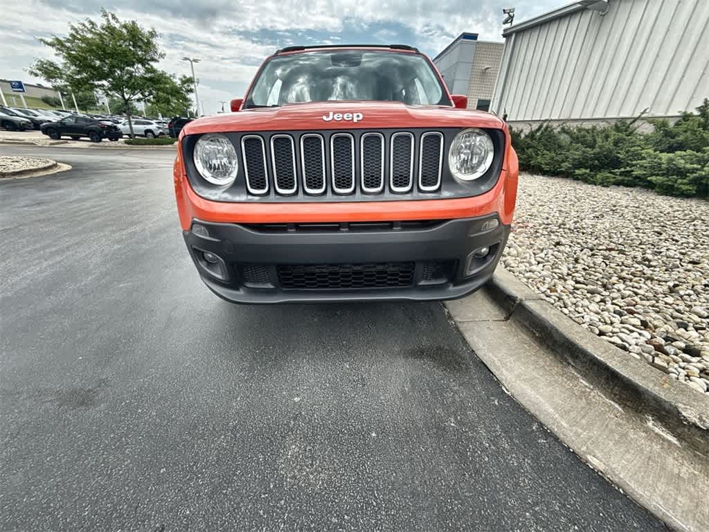 Thumbnail: 2017 Jeep Renegade - 10
