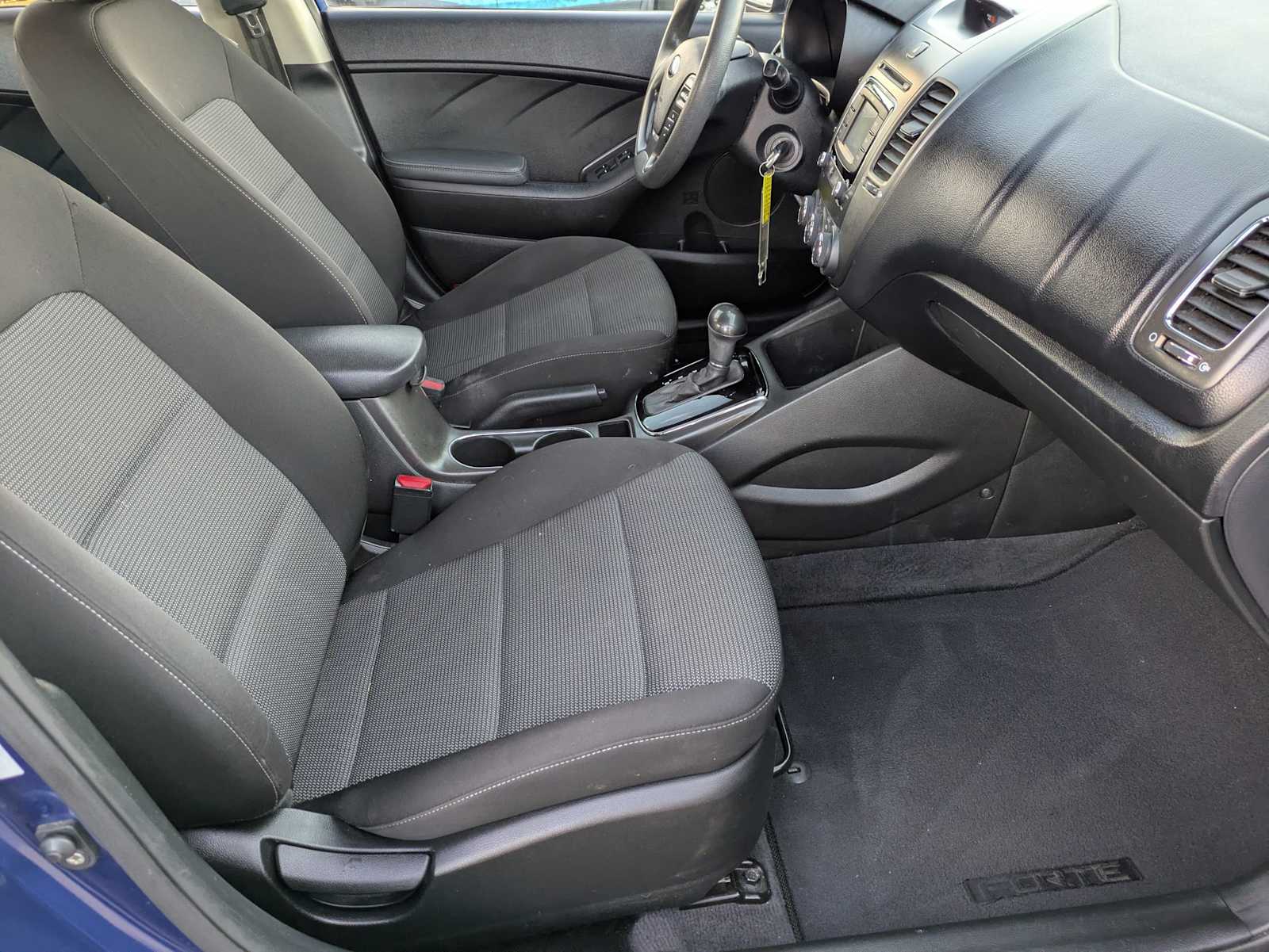 Thumbnail: 2018 Kia Forte - 19