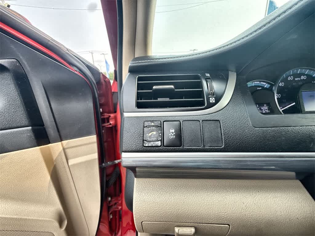 Thumbnail: 2012 Toyota Camry - 15