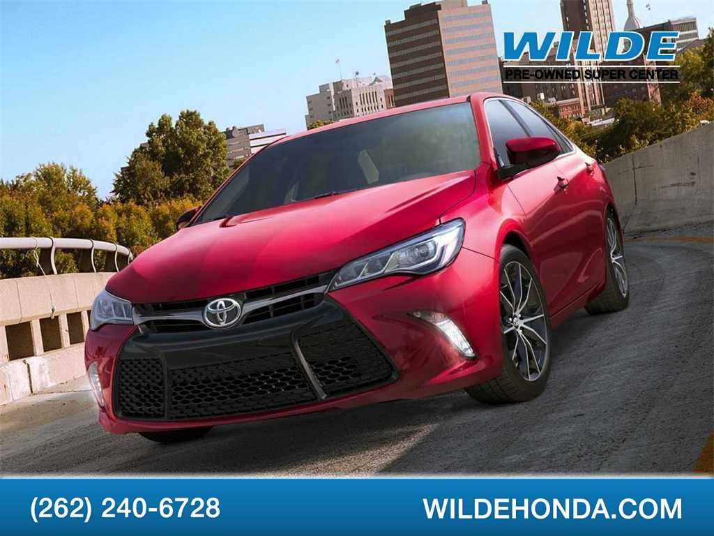 2017 Toyota Camry SE -
                  Waukesha, WI