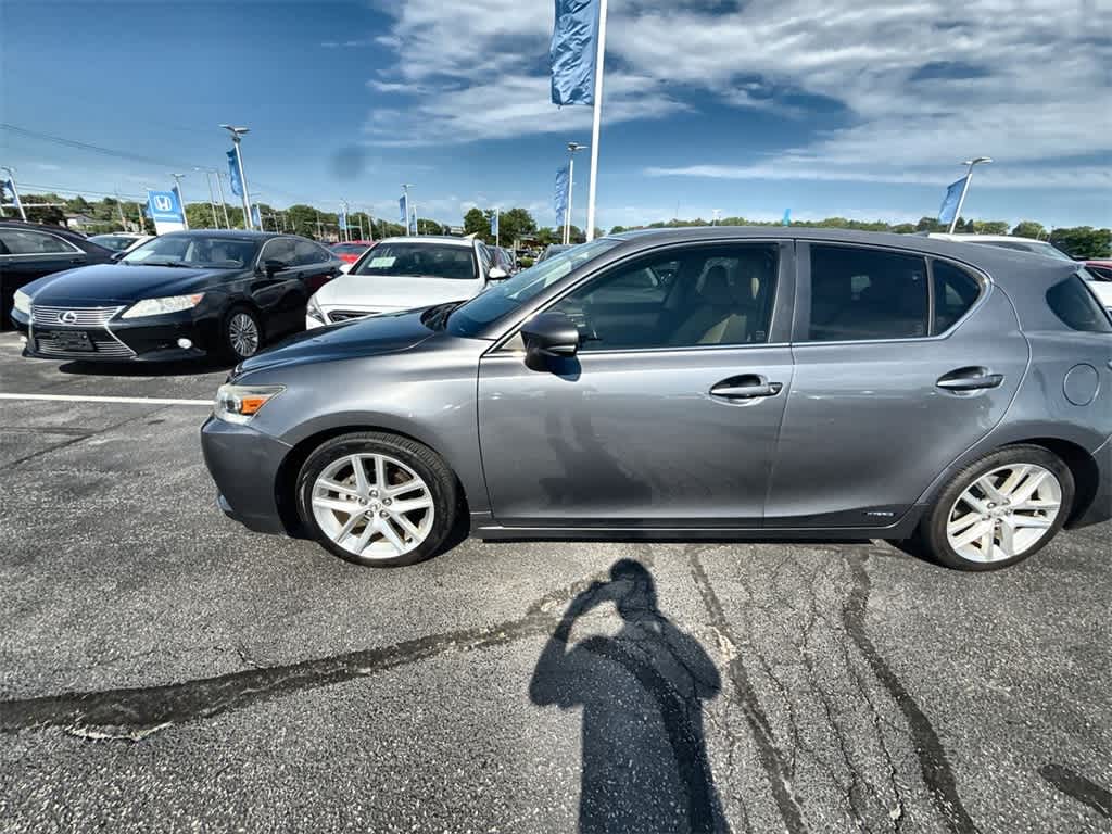 Thumbnail: 2015 Lexus CT - 3