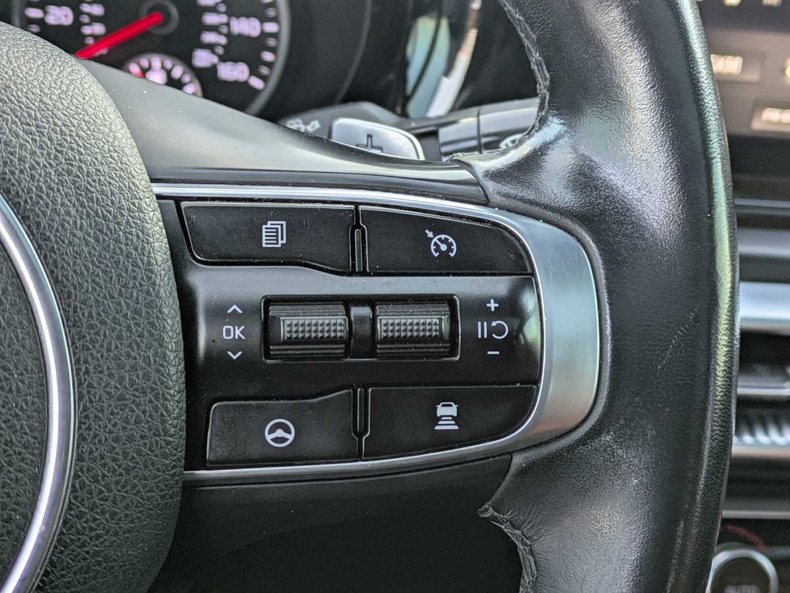 Thumbnail: 2022 Kia K5 - 25