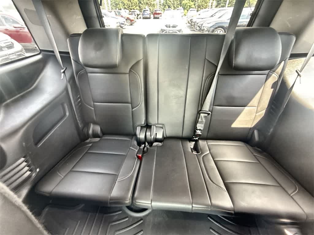 Thumbnail: 2019 Chevrolet Tahoe - 21