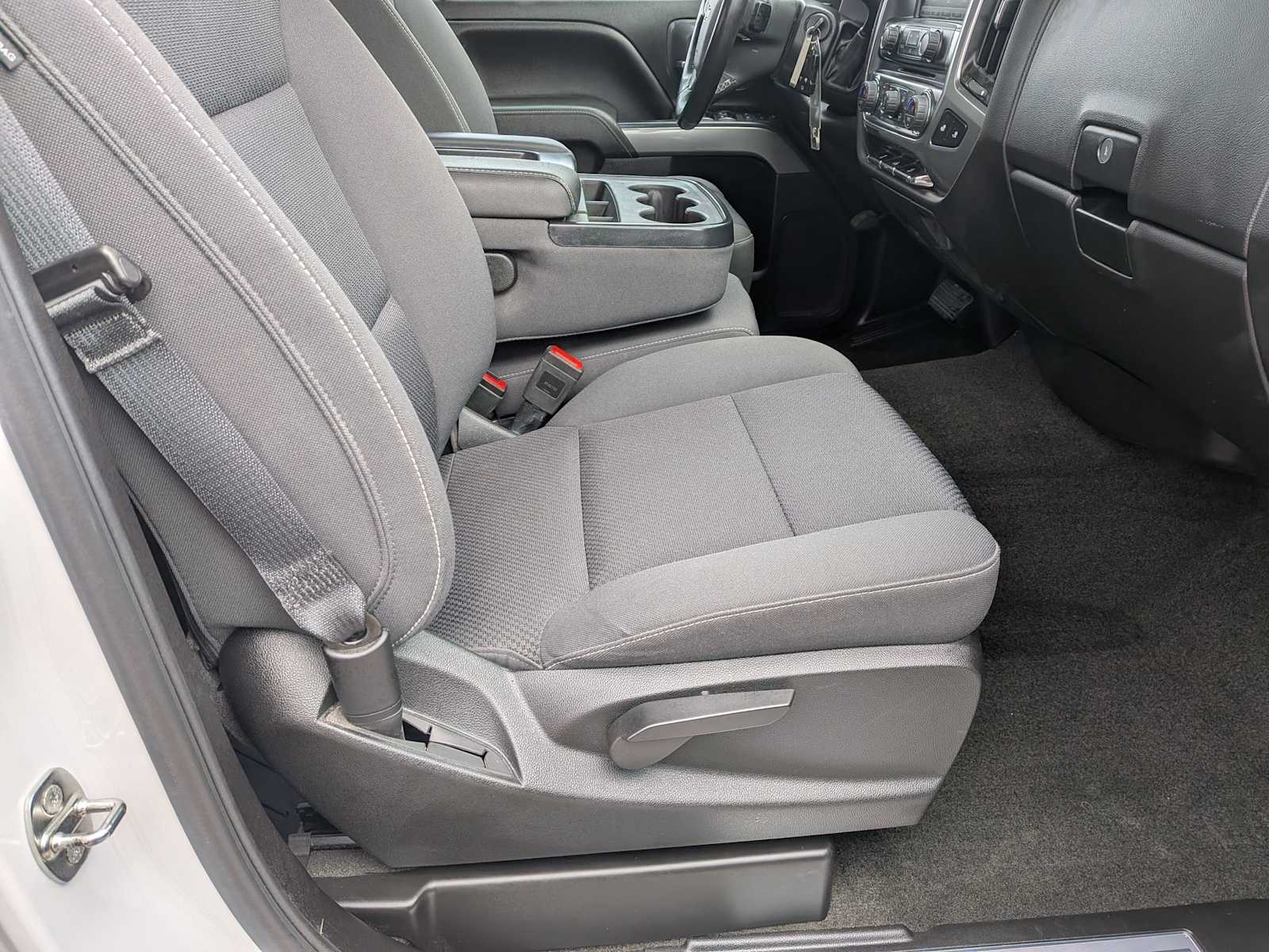 Thumbnail: 2018 Chevrolet Silverado 1500 - 19