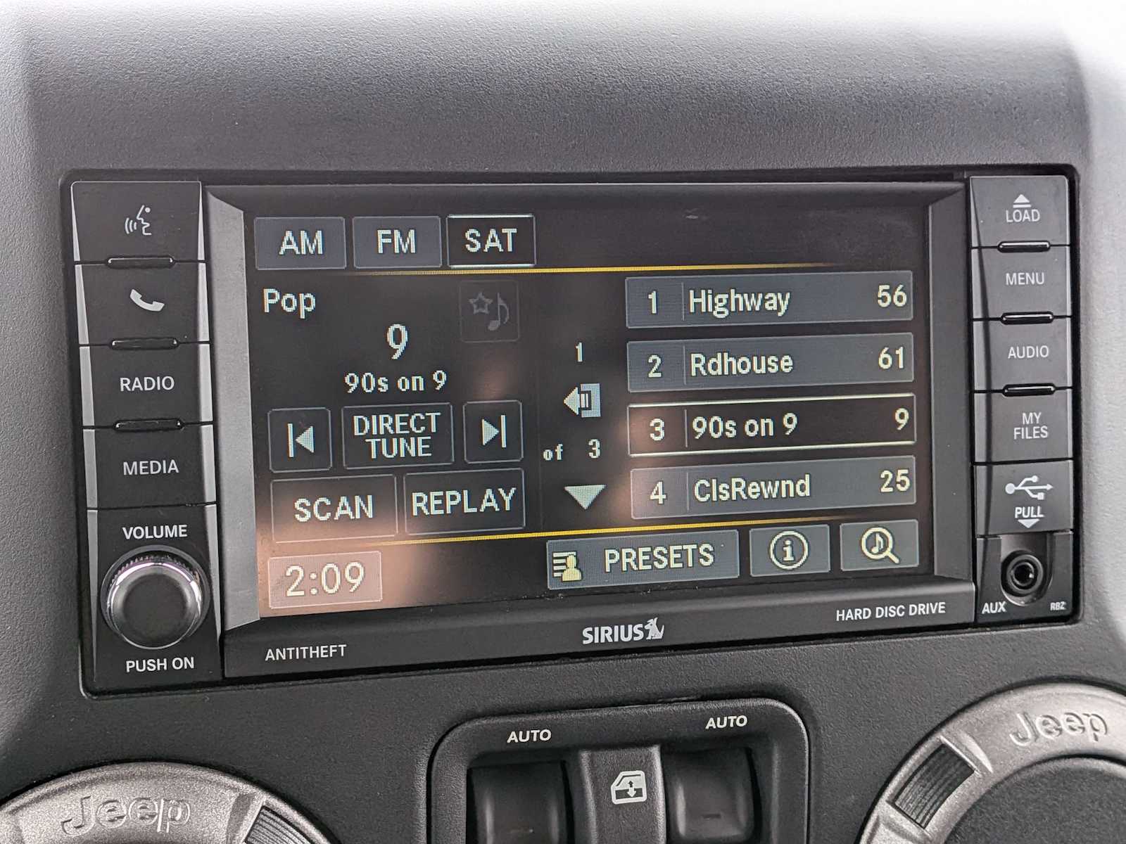 Thumbnail: 2016 Jeep Wrangler - 22