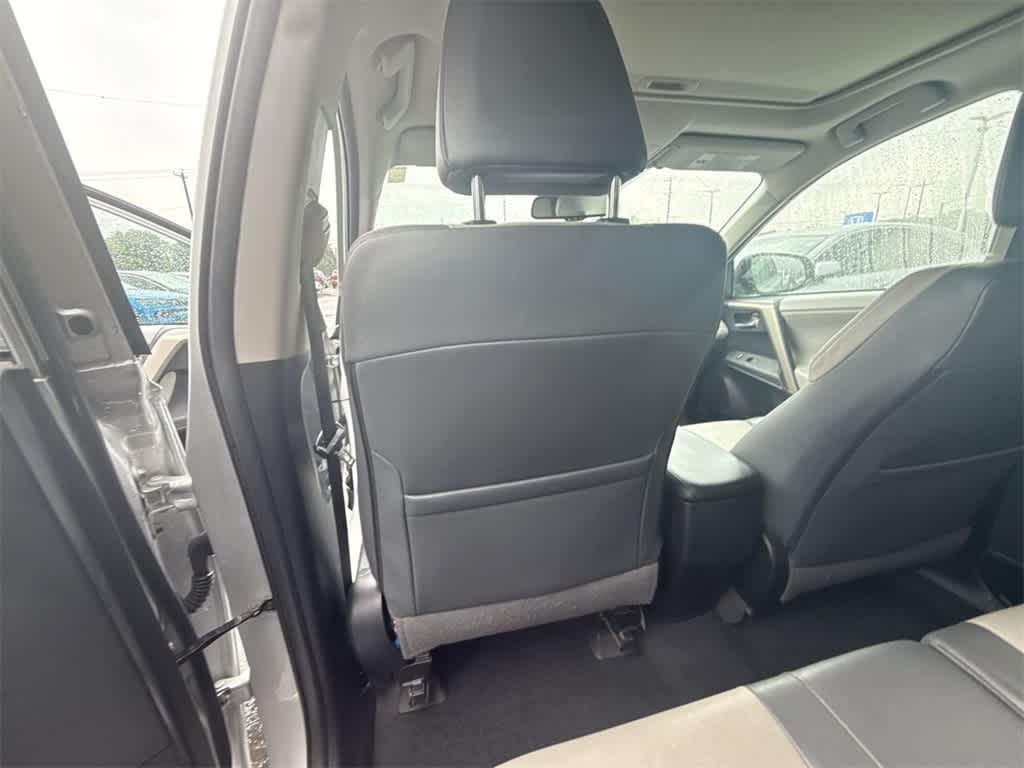 Thumbnail: 2013 Toyota RAV4 - 17